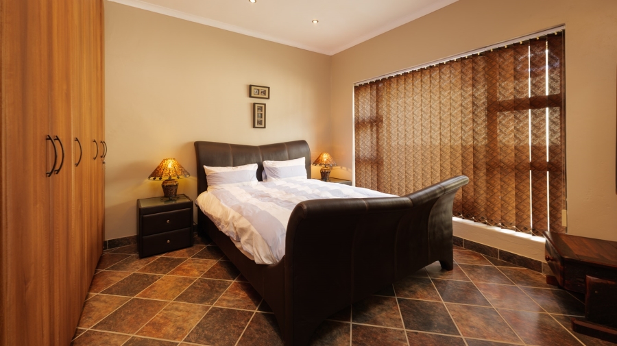 5 Bedroom Property for Sale in Suiderstrand Western Cape